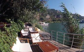 Lindos Pension